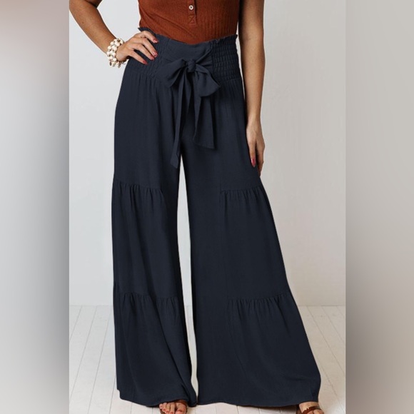 Tie Front Smocked Tiered Culottes - Picture 5 of 6